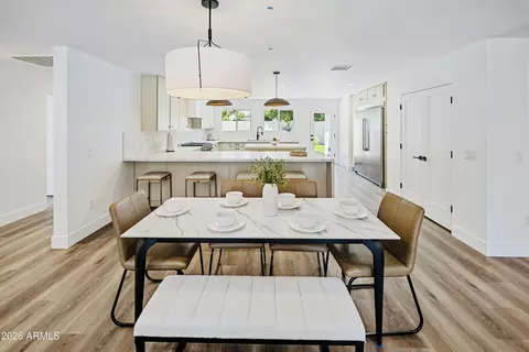 Dining - 6830 N 10th Pl, Phoenix, AZ 85014 photo 3 of 3