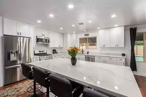 3142 E Altadena Ave, Phoenix, AZ 85028