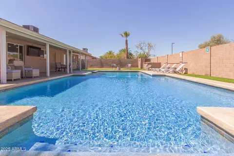 Exterior - 3142 E Altadena Ave, Phoenix, AZ 85028 photo 4 of 6