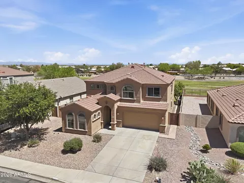 863 E Mule Train Trl, San Tan Valley, AZ 85143