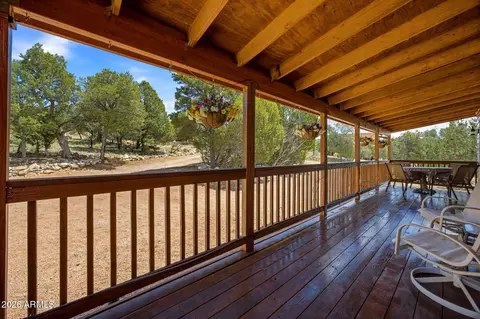 2806 Skyhawk Dr, Overgaard, AZ 85933 photo 8