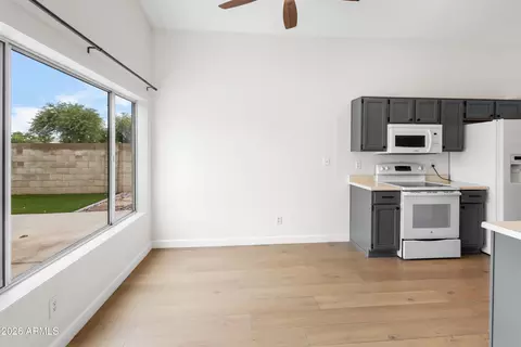 3404 E Lavey Ln, Phoenix, AZ 85032 photo 9