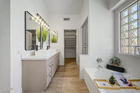 Bath - 1742 E Pony Ln, Gilbert, AZ 85295 photo 1 of 6