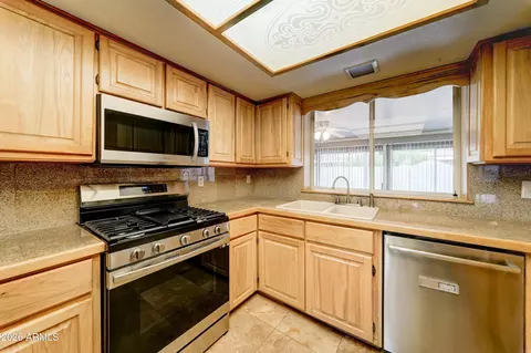 Kitchen - 1556 E Glade Ave, Mesa, AZ 85204 photo 4 of 5