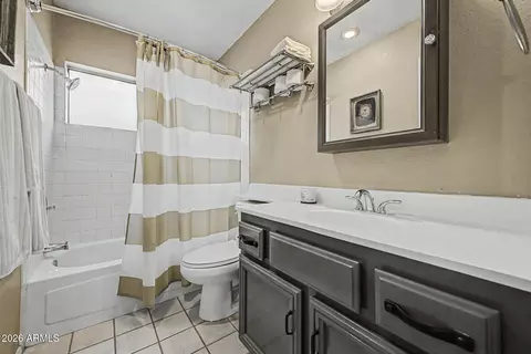 Bath - 916 E Bluefield Ave, Phoenix, AZ 85022 photo 2 of 2