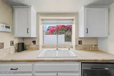 Kitchen - 916 E Bluefield Ave, Phoenix, AZ 85022 photo 1 of 2