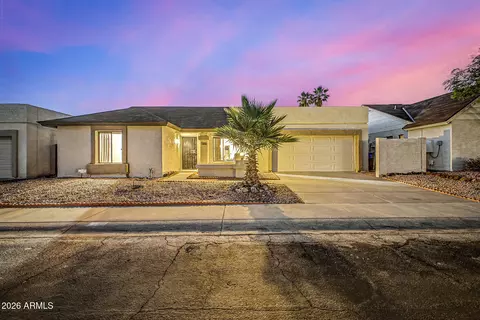 916 E Bluefield Ave, Phoenix, AZ 85022