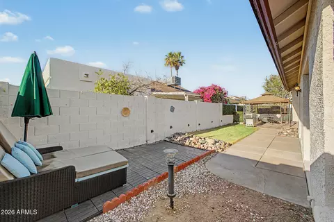 Exterior - 916 E Bluefield Ave, Phoenix, AZ 85022 photo 10 of 11