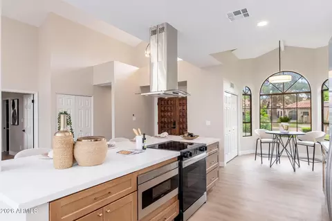 Kitchen - 4125 E Cortez St, Phoenix, AZ 85028 photo 5 of 5