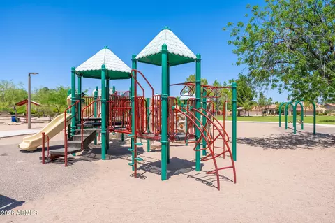 View/Area - 4125 E Cortez St, Phoenix, AZ 85028 photo 2 of 3