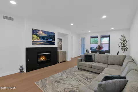15221 N Clubgate Dr #1023, Scottsdale, AZ 85254