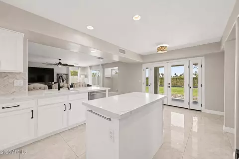 Kitchen - 2535 E Saratoga St, Gilbert, AZ 85296 photo 4 of 5