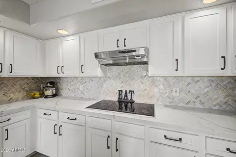 Kitchen - 2535 E Saratoga St, Gilbert, AZ 85296 photo 5 of 5