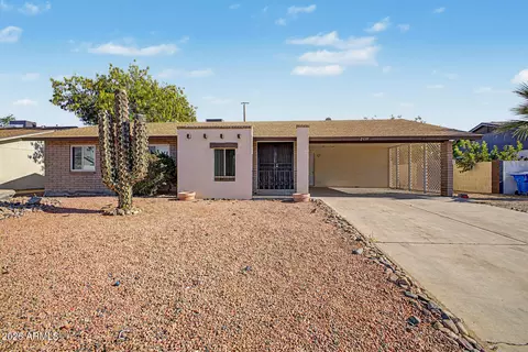 2139 W Eugie Ave, Phoenix, AZ 85029