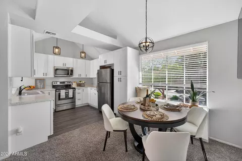 1633 E Lakeside Dr #25, Gilbert, AZ 85234