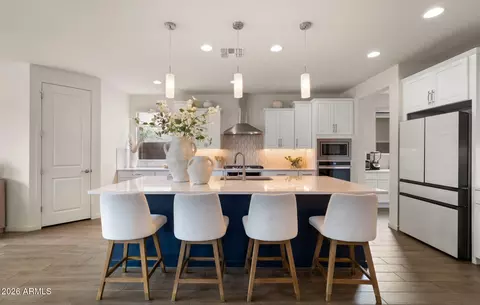 Kitchen - 5946 E Abraham Ln, Phoenix, AZ 85054 photo 1 of 2