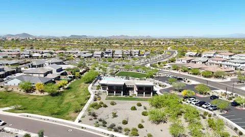 View/Area - 5946 E Abraham Ln, Phoenix, AZ 85054 photo 1 of 2