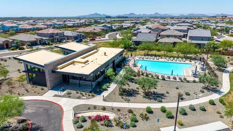 View/Area - 5946 E Abraham Ln, Phoenix, AZ 85054 photo 2 of 2