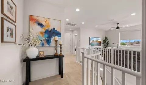 Entry Way - 5946 E Abraham Ln, Phoenix, AZ 85054 photo 10 of 10
