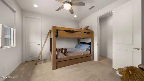Bedroom - 5946 E Abraham Ln, Phoenix, AZ 85054 photo 4 of 4