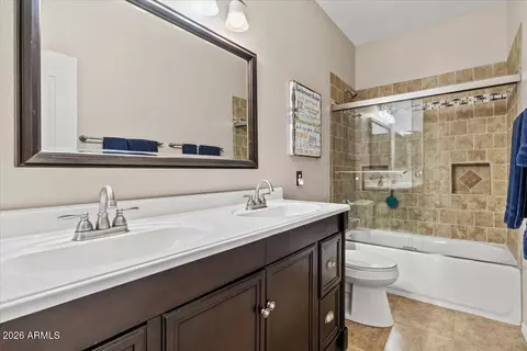 Bath - 4069 E Breckenridge Way, Gilbert, AZ 85234 photo 3 of 4