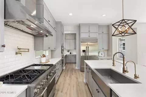 Kitchen - 1130 E Kensington Rd, Gilbert, AZ 85297 photo 4 of 6