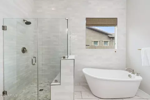Bath - 1130 E Kensington Rd, Gilbert, AZ 85297 photo 4 of 6
