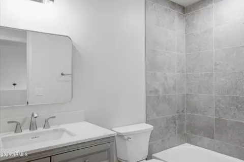 Bath - 609 N Granite St, Gilbert, AZ 85234 photo 1 of 2