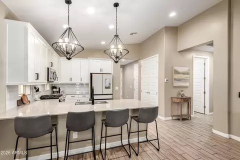 9624 E Thunderbolt Ave, Mesa, AZ 85212