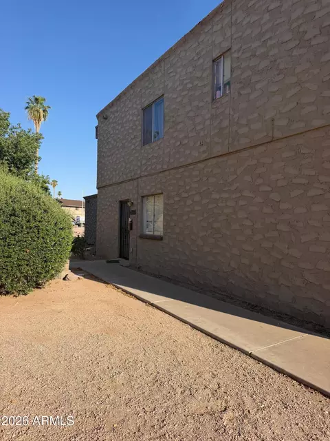 4709 E Belleview St, Phoenix, AZ 85008