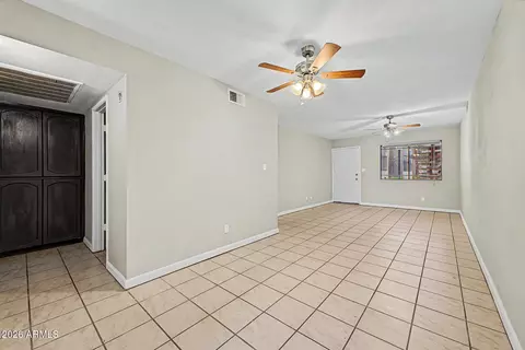 Living - 3301 Earll Dr #120, Phoenix, AZ 85018 photo 1 of 2