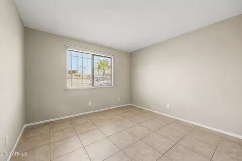 Bedroom - 3301 Earll Dr #120, Phoenix, AZ 85018 photo 3 of 4
