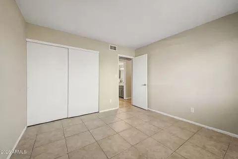 Bedroom - 3301 Earll Dr #120, Phoenix, AZ 85018 photo 4 of 4