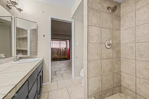 Bath - 3301 Earll Dr #120, Phoenix, AZ 85018 photo 2 of 4