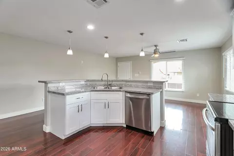 Kitchen - 5206 S 11th Ave, Phoenix, AZ 85041 photo 2 of 2