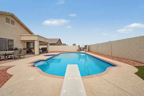 Exterior - 6929 S 11th Dr, Phoenix, AZ 85041 photo 11 of 14