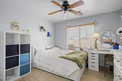 Bedroom - 6929 S 11th Dr, Phoenix, AZ 85041 photo 4 of 5