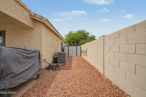 Exterior - 6929 S 11th Dr, Phoenix, AZ 85041 photo 7 of 14