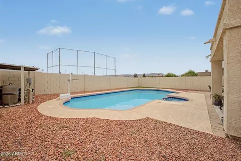 Exterior - 6929 S 11th Dr, Phoenix, AZ 85041 photo 9 of 14