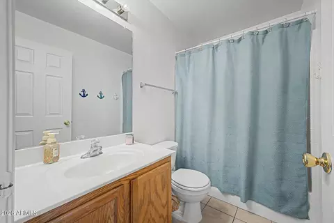 Bath - 6929 S 11th Dr, Phoenix, AZ 85041 photo 3 of 3