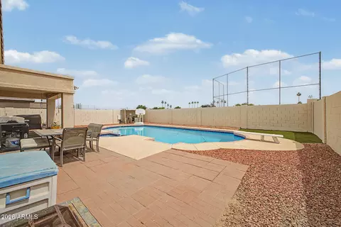 Exterior - 6929 S 11th Dr, Phoenix, AZ 85041 photo 10 of 14