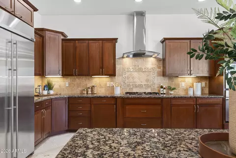 Kitchen - 1343 E Lupine Ave, Phoenix, AZ 85020 photo 8 of 8