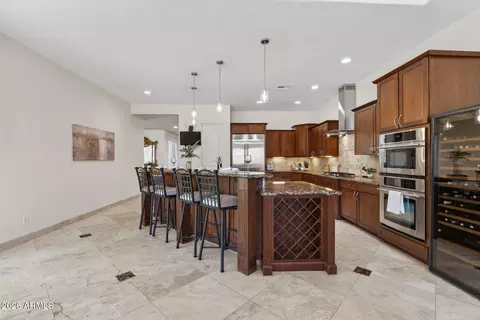 Kitchen - 1343 E Lupine Ave, Phoenix, AZ 85020 photo 2 of 8