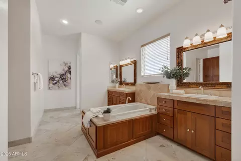 Bath - 1343 E Lupine Ave, Phoenix, AZ 85020 photo 2 of 6