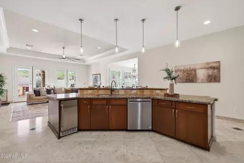 Kitchen - 1343 E Lupine Ave, Phoenix, AZ 85020 photo 7 of 8