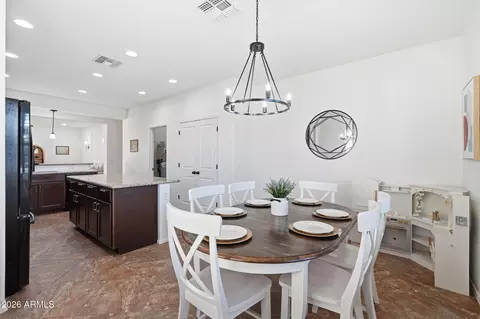 Dining - 4444 E Saint John Rd, Phoenix, AZ 85032 photo 2 of 2