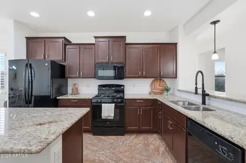 Kitchen - 4444 E Saint John Rd, Phoenix, AZ 85032 photo 3 of 7