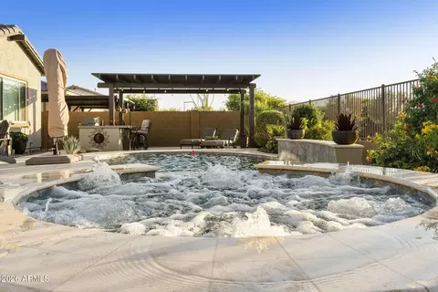 Exterior - 7606 S Penrose Dr, Gilbert, AZ 85298 photo 19 of 26
