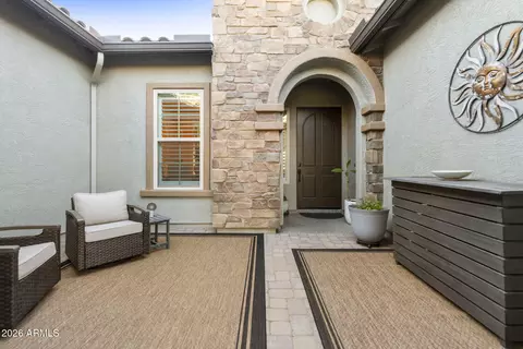 Exterior - 7606 S Penrose Dr, Gilbert, AZ 85298 photo 9 of 26