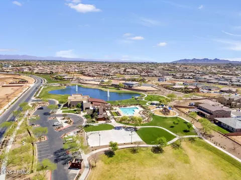 View/Area - 7606 S Penrose Dr, Gilbert, AZ 85298 photo 7 of 11